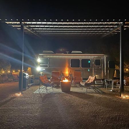 ホテル Airstream Alfresco フレデリックスバーグ エクステリア 写真