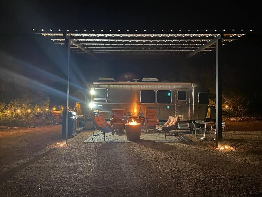 ホテル Airstream Alfresco フレデリックスバーグ エクステリア 写真